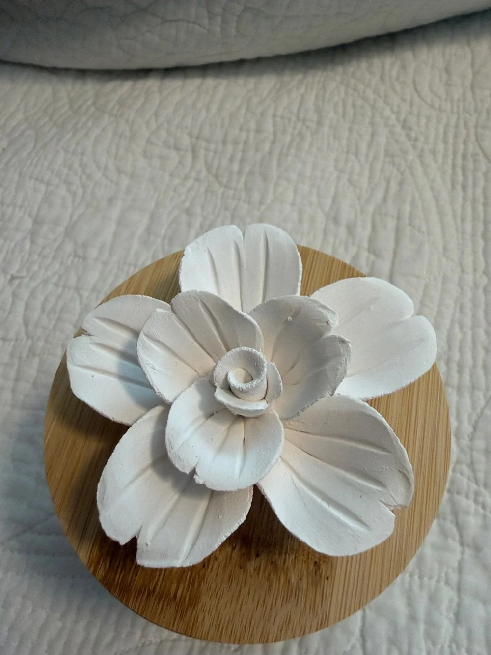 Fusion White Floral Essential Oil Wicking Diffuser
